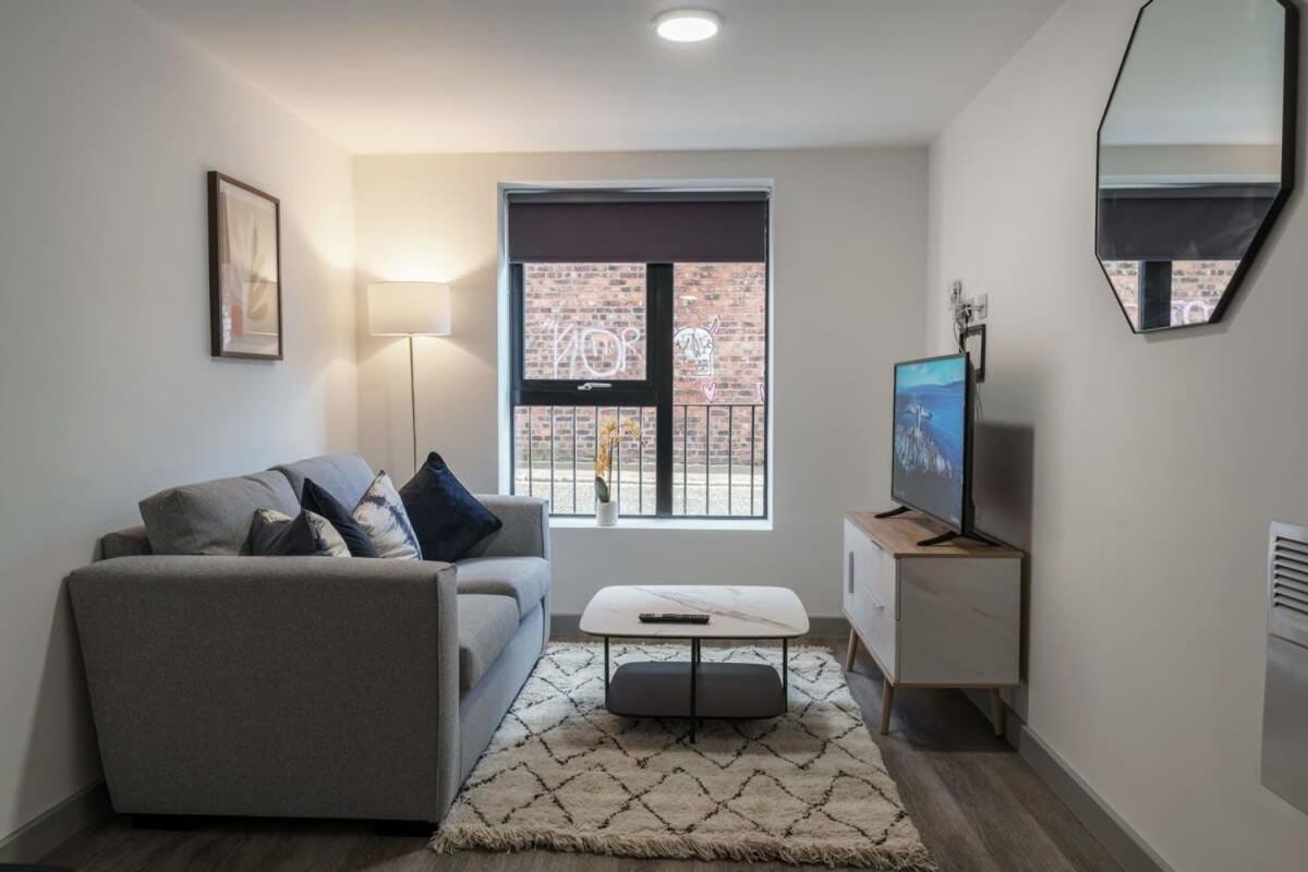 Contemporary 1 Bed Apartment In Liverpool Centre Экстерьер фото