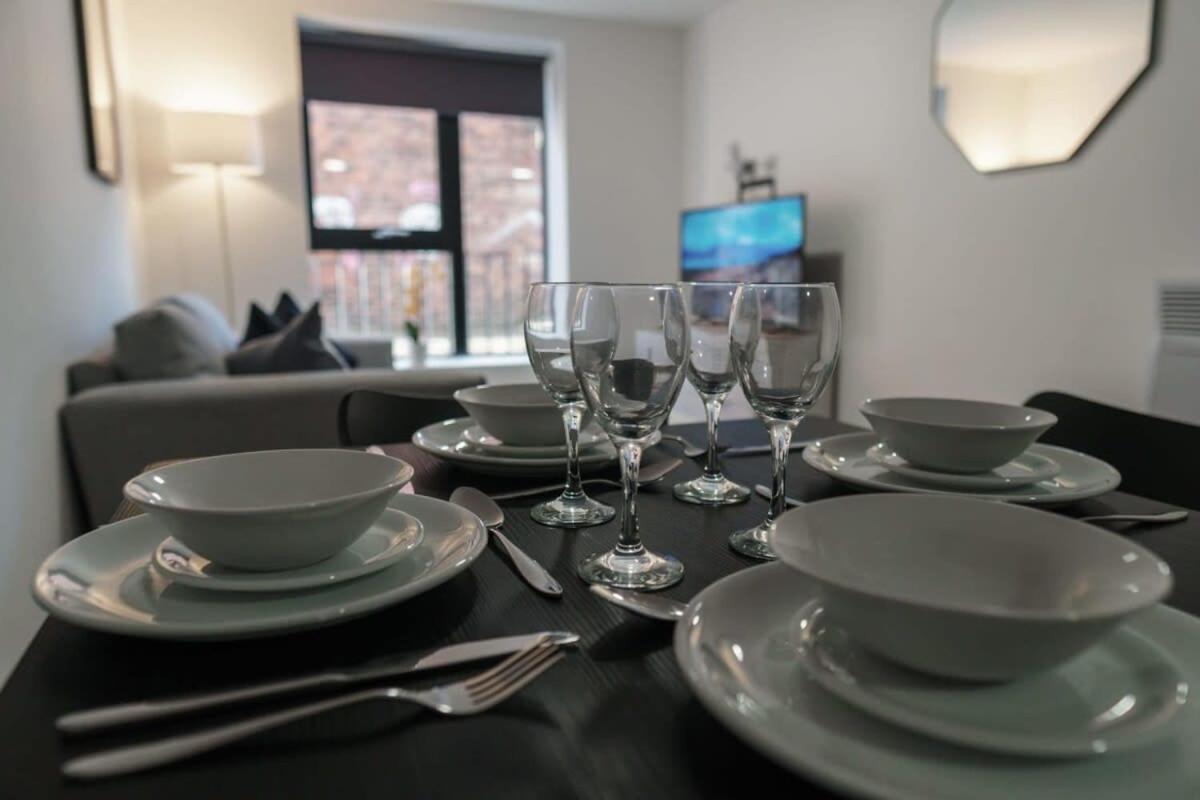 Contemporary 1 Bed Apartment In Liverpool Centre Экстерьер фото